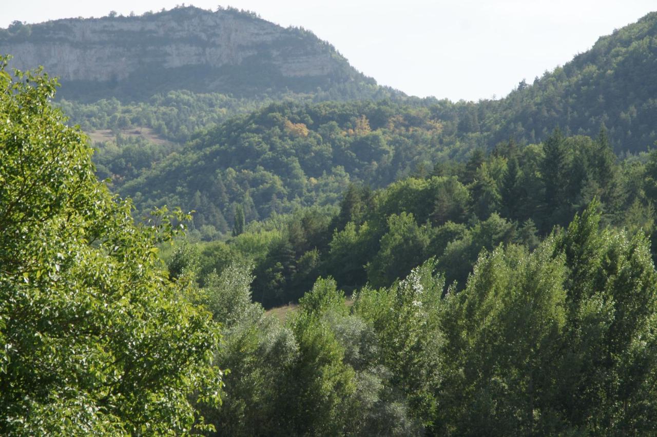 Chambre D'Hotes Le Cascadou Banassac Exteriör bild