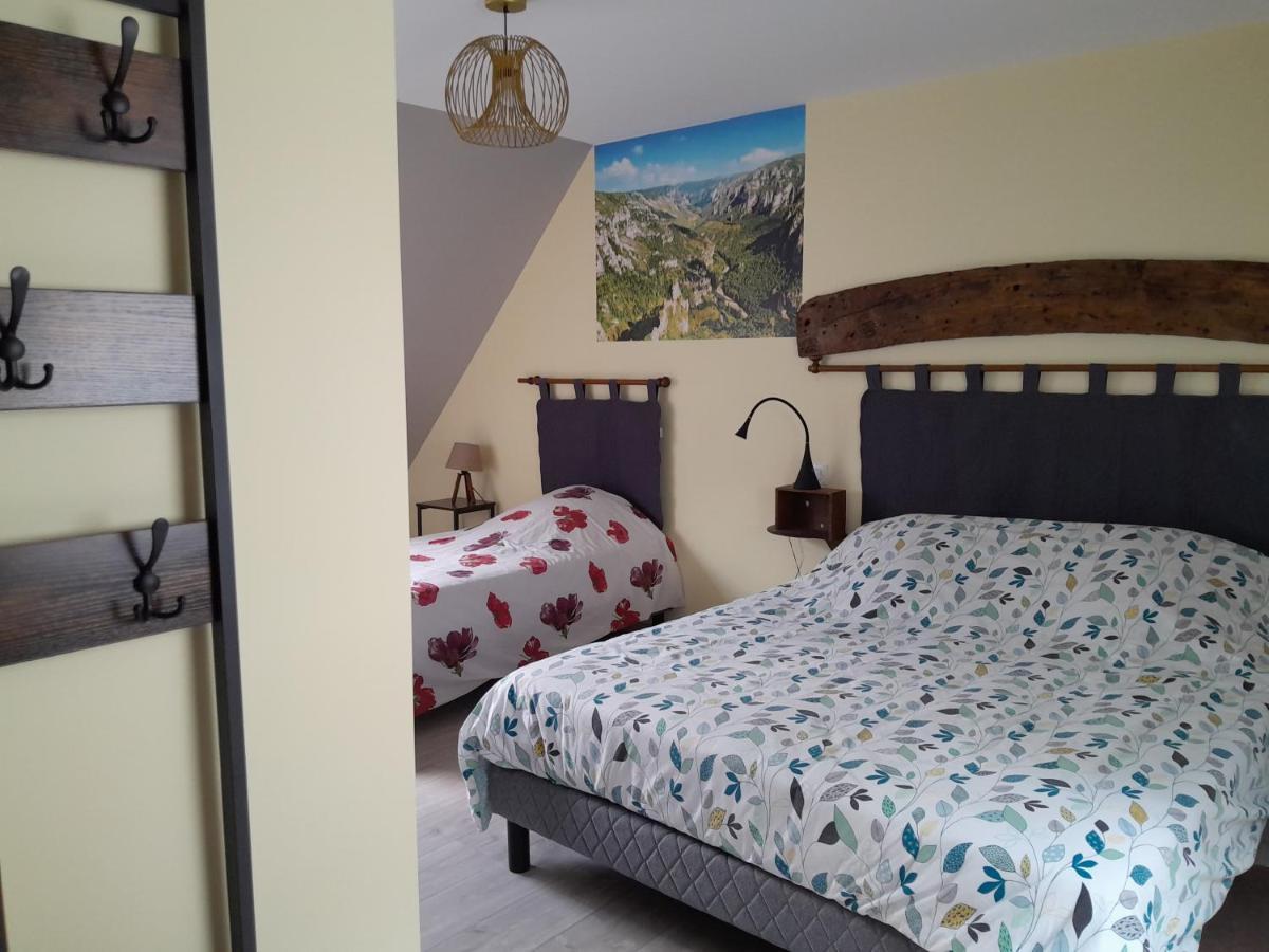 Chambre D'Hotes Le Cascadou Banassac Exteriör bild